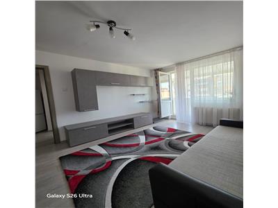 Apartament 2 camere semidecomandat, complet renovat .Str. Brăndușelor